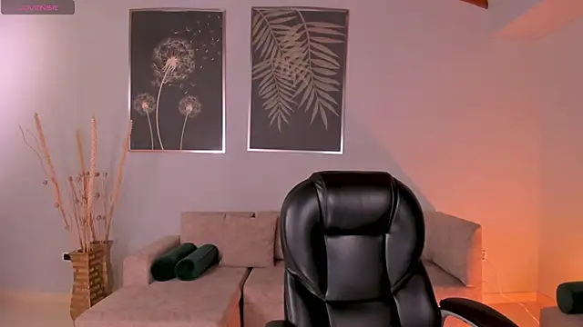 Snapshot of ValeriaRiveraX chatting on December 14, 2025, 4:40 am ValeriaRiveraX online show from December 14, 2025, 4:40 am