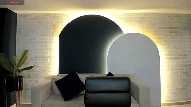 Snapshot of MariaHerrera_ chatting on November 26, 2025, 9:15 pm MariaHerrera online show from November 26, 2025, 9:15 pm