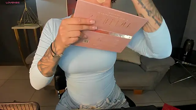 MariaHerrera  online show from February 28, 2026, 8:41 pm