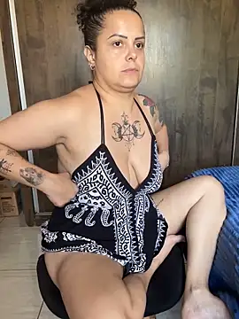 Hotbucet online show from February 22, 2025, 4:30 pm