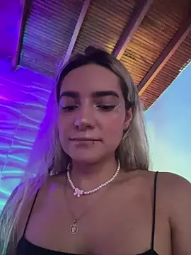 Snapshot of mariablonde_ chatting on September 25, 2025, 7:31 pm mariablonde online show from September 25, 2025, 7:31 pm