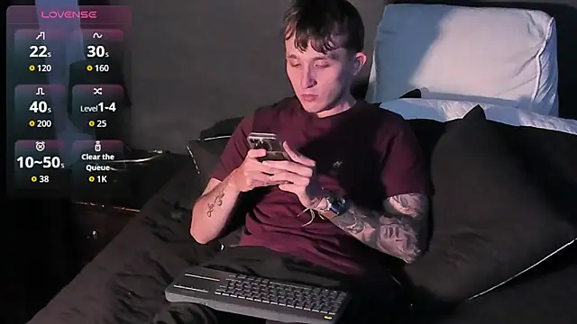 Dylanwhite23  online show from January 6, 2026, 12:47 am