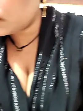 Snapshot of Indian-Nazia chatting on October 27, 2025, 5:47 pm Indian-Nazia online show from October 27, 2025, 5:47 pm