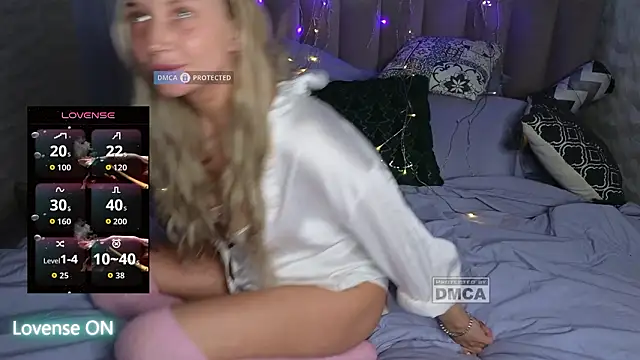 GoodGirl0024 online show from February 7, 2026, 8:50 pm