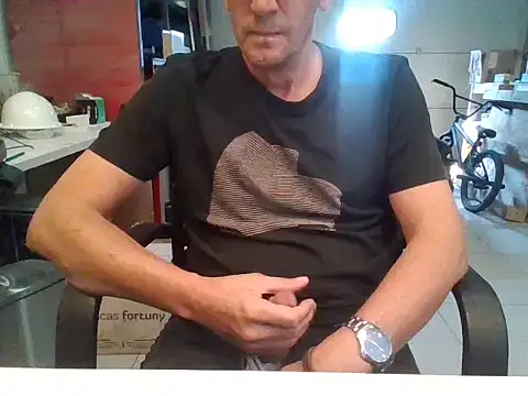 Snapshot of Raimundo1971 chatting on March 4, 2026, 2:25 pm Raimundo1971 online show from March 4, 2026, 2:25 pm