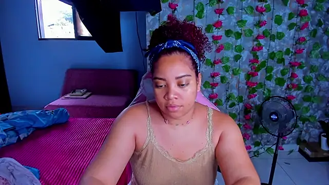 Snapshot of AngelaCoffee chatting on April 20, 2026, 9:05 pm AngelaCoffee online show from April 20, 2026, 9:05 pm