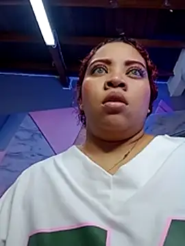 AngelaCoffee online show from October 26, 2025, 3:07 am