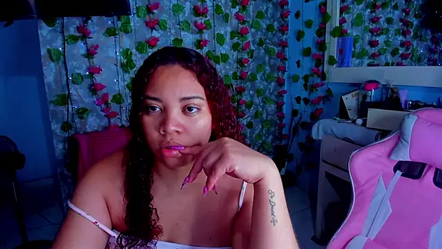 Snapshot of AngelaCoffee chatting on May 3, 2026, 8:23 pm AngelaCoffee online show from May 3, 2026, 8:23 pm