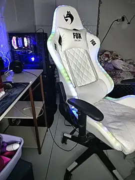 dani123unica online show from April 18, 2026, 11:01 am