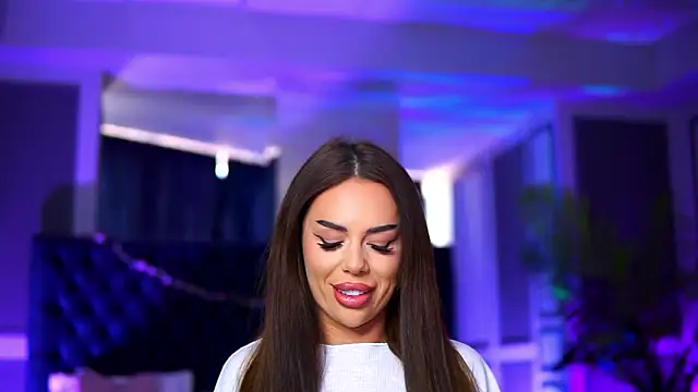 MissKiarra online show from February 3, 2026, 7:02 am