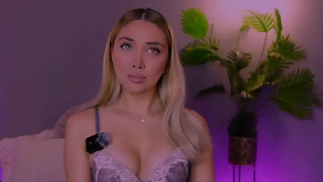 Jessielle online show from November 20, 2025, 8:37 am