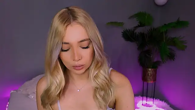 Jessielle online show from May 8, 2026, 6:17 am
