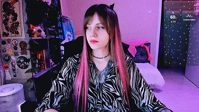 NaniMoore online show from March 5, 2025, 8:10 pm