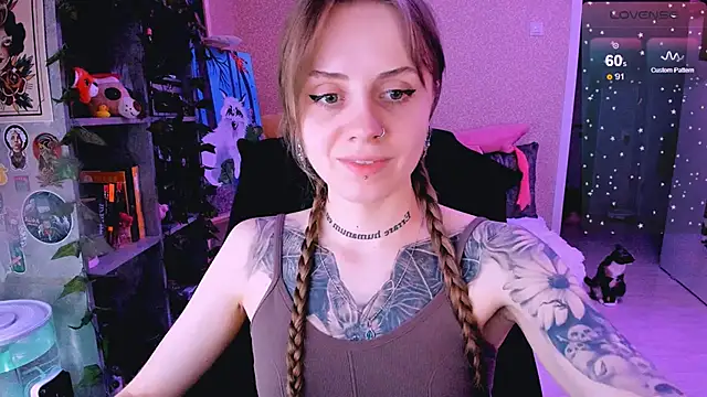 NaniMoore online show from February 3, 2025, 11:05 pm