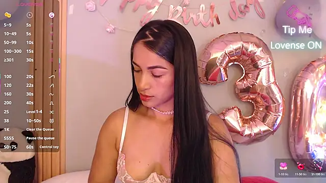 Snapshot of Thayssa_ross chatting on April 22, 2026, 2:46 pm Thayssa ross online show from April 22, 2026, 2:46 pm