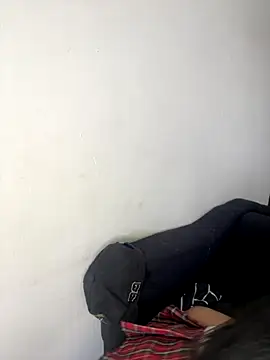 Snapshot of Dulce-diosa chatting on November 13, 2025, 9:19 pm Dulce-diosa online show from November 13, 2025, 9:19 pm