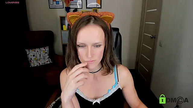 Snapshot of FrancescaCollins chatting on October 3, 2025, 3:46 pm FrancescaCollins online show from October 3, 2025, 3:46 pm