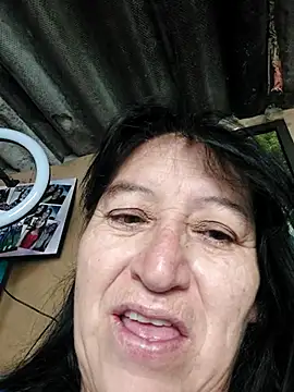 clarita 01 online show from November 11, 2025, 11:38 am