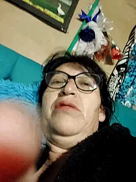 clarita 01 online show from October 2, 2025, 10:51 am