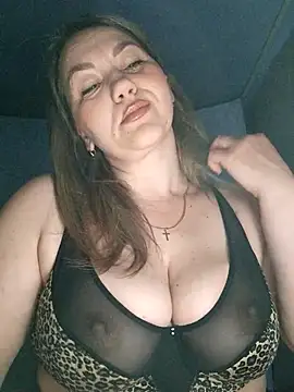 Ant0nina online show from February 8, 2026, 11:24 pm