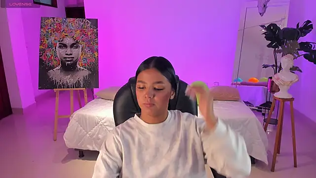 Snapshot of JANYLOVE__ chatting on November 15, 2025, 10:52 am JANYLOVE online show from November 15, 2025, 10:52 am