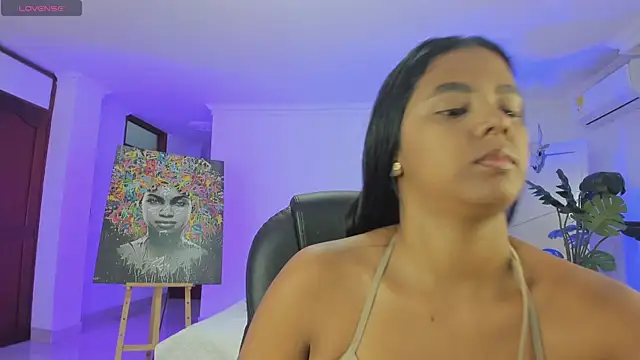 Snapshot of JANYLOVE__ chatting on November 7, 2025, 10:53 am JANYLOVE online show from November 7, 2025, 10:53 am