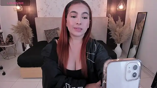 SusyAmis online show from March 8, 2026, 3:32 am