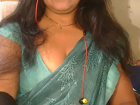 Snapshot of Cute_Ruhi99 chatting on December 15, 2025, 6:52 am Cute Ruhi99 online show from December 15, 2025, 6:52 am