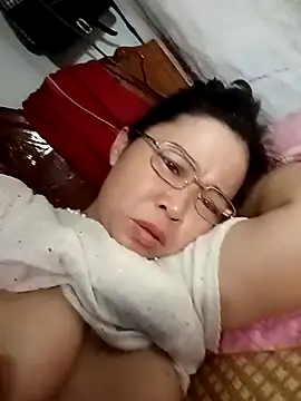 Snapshot of Sexy-asslove90 chatting on September 13, 2025, 3:28 am Sexy-asslove90 online show from September 13, 2025, 3:28 am