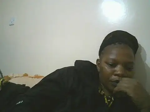 clakemmy250 online show from June 16, 2026, 10:43 pm