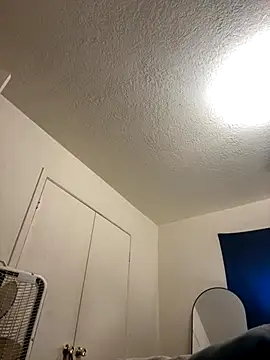 Snapshot of prettlovely14 chatting on November 16, 2025, 4:39 am prettlovely14 online show from November 16, 2025, 4:39 am