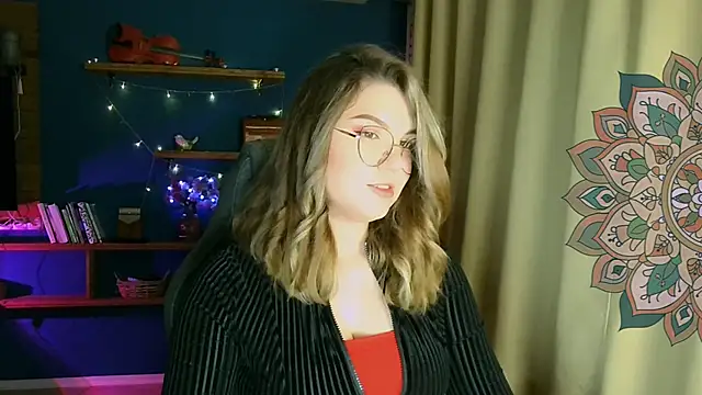 VioletteWay online show from November 9, 2025, 4:11 pm