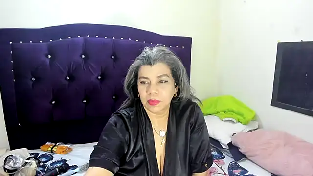 Snapshot of vikyadams chatting on February 11, 2026, 3:17 am vikyadams online show from February 11, 2026, 3:17 am