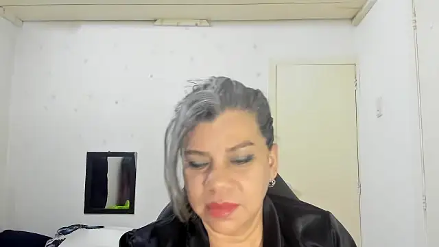 Snapshot of vikyadams chatting on February 7, 2026, 9:39 am vikyadams online show from February 7, 2026, 9:39 am