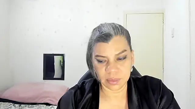 Snapshot of vikyadams chatting on November 21, 2025, 4:11 am vikyadams online show from November 21, 2025, 4:11 am