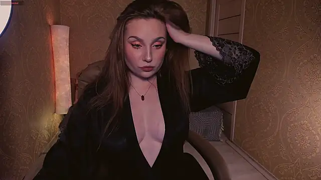 Eesmaaarrr online show from April 13, 2026, 11:20 pm