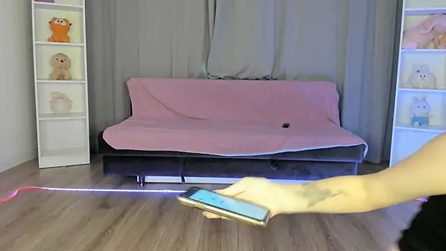 Snapshot of tinki_winkii chatting on November 3, 2025, 5:01 am tinki winkii online show from November 3, 2025, 5:01 am