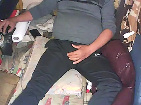 Snapshot of emregalipmetin chatting on November 25, 2025, 8:25 am emregalipmetin online show from November 25, 2025, 8:25 am