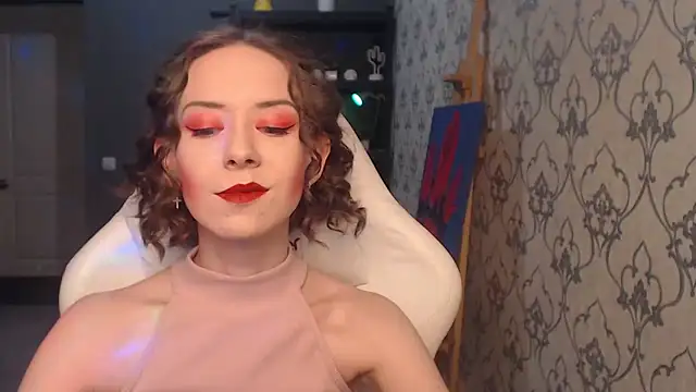 FascinatingEyess online show from April 25, 2026, 9:01 pm