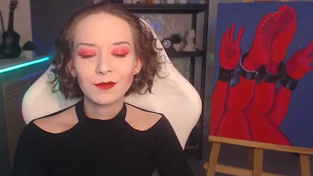 Snapshot of FascinatingEyess chatting on September 9, 2025, 5:55 pm FascinatingEyess online show from September 9, 2025, 5:55 pm