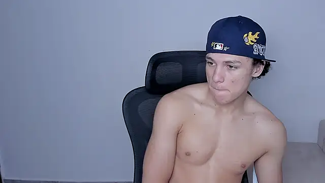 Snapshot of laurent_nova chatting on November 28, 2025, 6:19 pm laurent nova online show from November 28, 2025, 6:19 pm