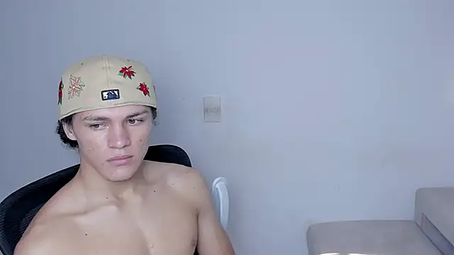 Snapshot of laurent_nova chatting on December 15, 2025, 6:03 pm laurent nova online show from December 15, 2025, 6:03 pm