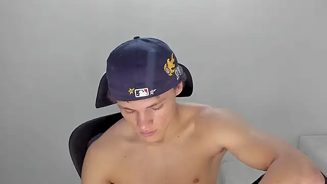 Snapshot of laurent_nova chatting on December 13, 2025, 9:43 pm laurent nova online show from December 13, 2025, 9:43 pm