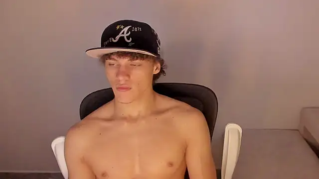 laurent nova online show from December 18, 2025, 12:31 pm