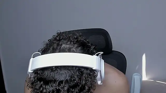 Snapshot of laurent_nova chatting on October 26, 2025, 6:08 pm laurent nova online show from October 26, 2025, 6:08 pm