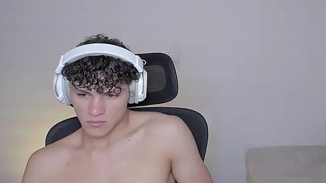 Snapshot of laurent_nova chatting on October 16, 2025, 8:11 am laurent nova online show from October 16, 2025, 8:11 am