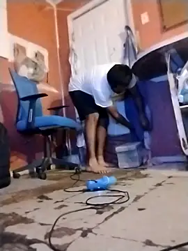 brownfeet online show from February 10, 2025, 4:52 am