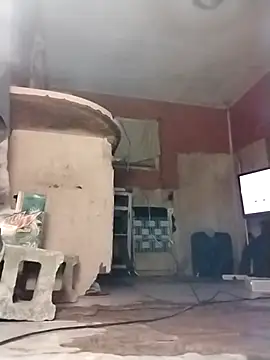 brownfeet online show from December 15, 2024, 5:13 am