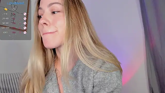 Snapshot of damn_cutie chatting on November 16, 2025, 5:17 pm damn cutie online show from November 16, 2025, 5:17 pm