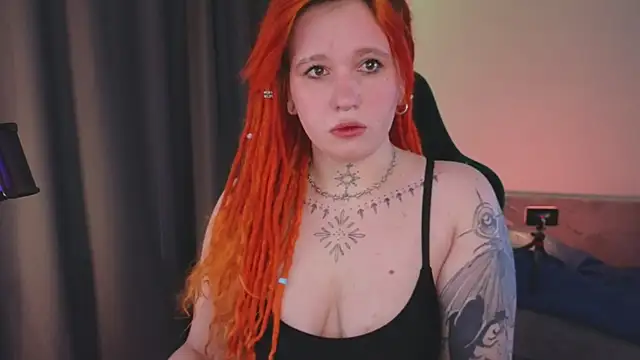 Snapshot of The_Full_Red_Moon chatting on September 13, 2025, 8:36 am The Full Red Moon online show from September 13, 2025, 8:36 am